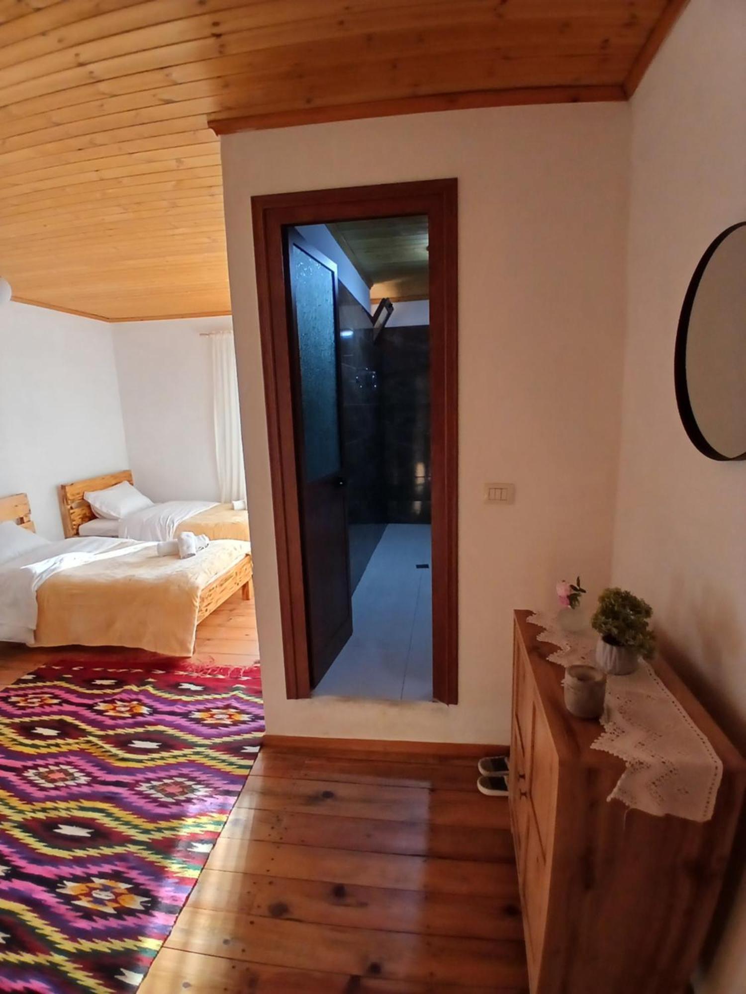 Bujtina Tusha Hotel Priska e Madhe Eksteriør billede