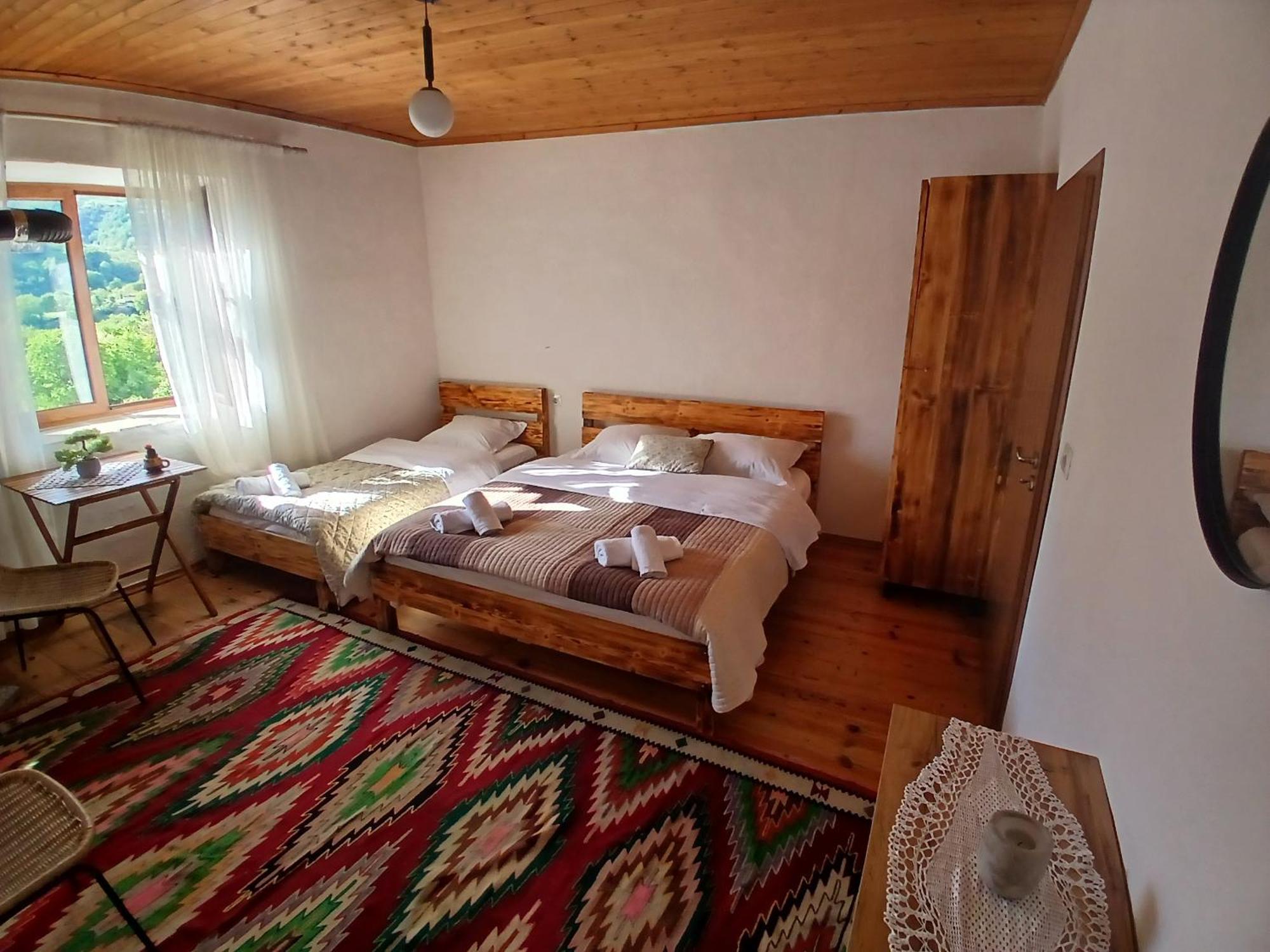 Bujtina Tusha Hotel Priska e Madhe Eksteriør billede