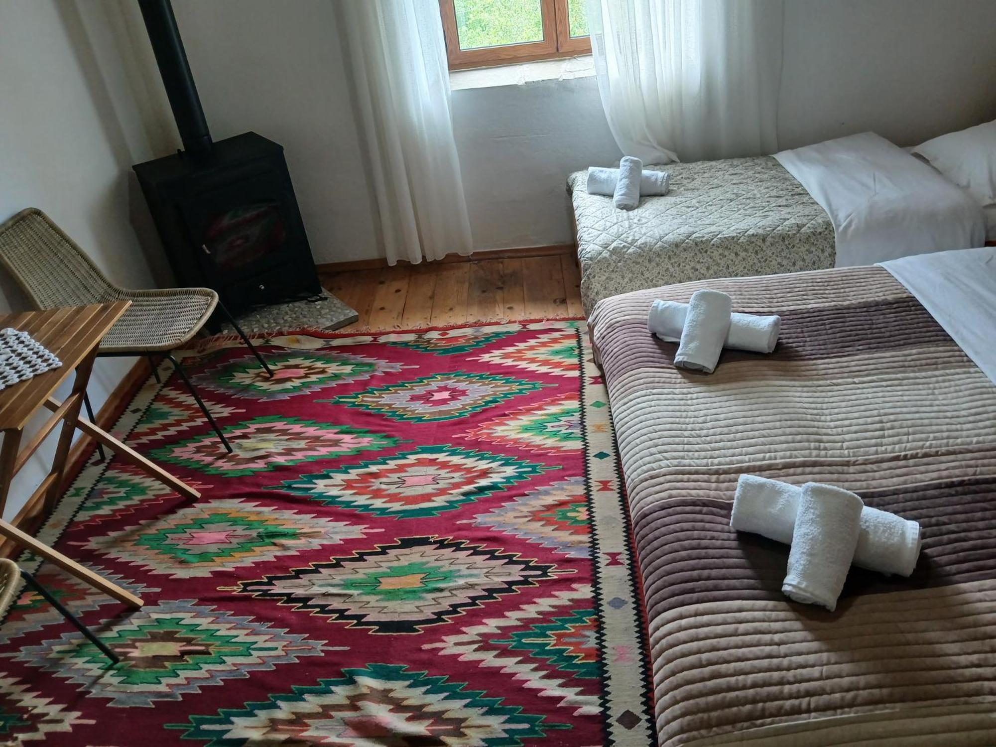 Bujtina Tusha Hotel Priska e Madhe Eksteriør billede